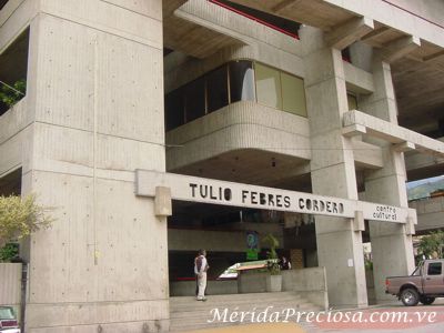 Centro Cultural Tulio Febres Cordero